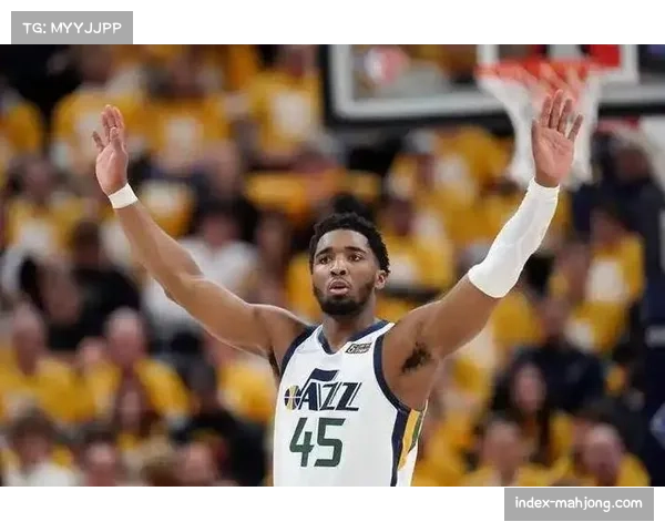 骑士主场击退勇士 米切尔36分三分火力成取胜关键